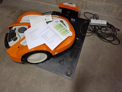 RMI632 robot Pieces ou à réparer, Tuin en Terras, Robotmaaiers, Gebruikt, 20 tot 25 cm, Met regensensor, Ophalen