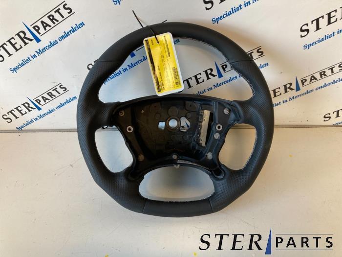 Volant d'un Mercedes E-Klasse, Autos : Pièces & Accessoires, Commande, Mercedes-Benz, Neuf, 12 mois de garantie, Enlèvement ou Envoi