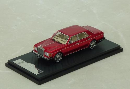 schaal 1-64 1994 Rolls-Royce Silver Spur III deep bright red, Hobby en Vrije tijd, Modelauto's | Overige schalen, Nieuw, Auto