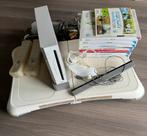 Wii + balance board + games., Consoles de jeu & Jeux vidéo, Consoles de jeu | Nintendo Wii, Comme neuf, Enlèvement