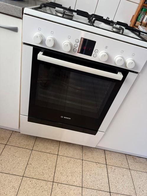 Fornuis bosch, Elektronische apparatuur, Fornuizen, Zo goed als nieuw, Vrijstaand, Gas, 4 kookzones, 85 tot 90 cm, 60 cm of meer