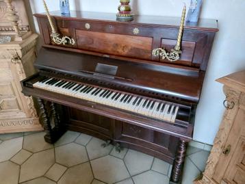 Piano ancien fonctionnel