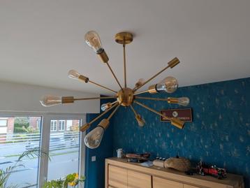 Suspension moderne en métal doré beschikbaar voor biedingen