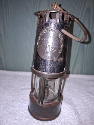 oude mijnwerkerslamp, jaren 1800-1900 beschikbaar voor biedingen