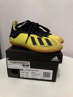 zaalvoetbalschoenen zaal voetbal schoenen Adidas maat 29, Enfants & Bébés, Vêtements de bébé | Chaussures & Chaussettes, Enlèvement ou Envoi