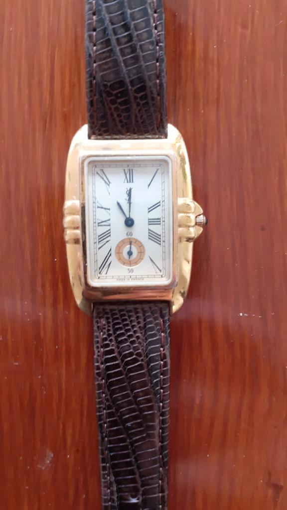 Montre Yves Saint Laurent pour femme, Bijoux, Sacs & Beauté, Montres | Femmes, Comme neuf, Montre-bracelet, Autres marques, Cuir