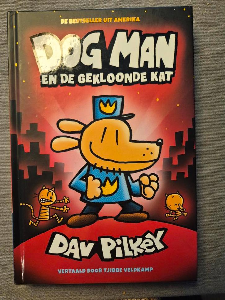 Dav Pilkey - Dog Man en de gekloonde kat, Boeken, Kinderboeken | Jeugd | onder 10 jaar, Ophalen of Verzenden