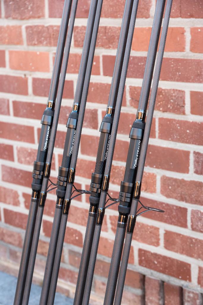 4x Century Stealth Graphene Titanium S50 12ft 3,75lb, Watersport en Boten, Hengelsport | Karpervissen, Zo goed als nieuw, Werphengel