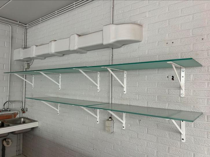 Glazen wandplanken met bevestiginsmateriaal plus beugels, Doe-het-zelf en Bouw, Glas en Ramen, Ophalen
