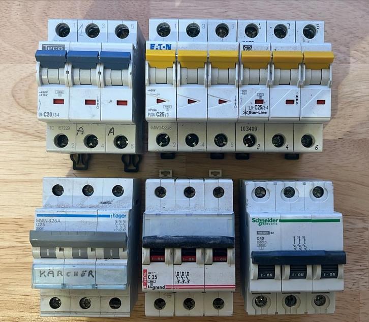Lot de 6 disjoncteurs triphasés 3P 20/25/40A, Hobby & Loisirs créatifs, Composants électroniques, Utilisé, Enlèvement