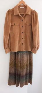 2 stuks,  Broek, Amelie Medium, bloesje Medium., Bruin, Zo goed als nieuw, Amelie&Amelie, Ophalen