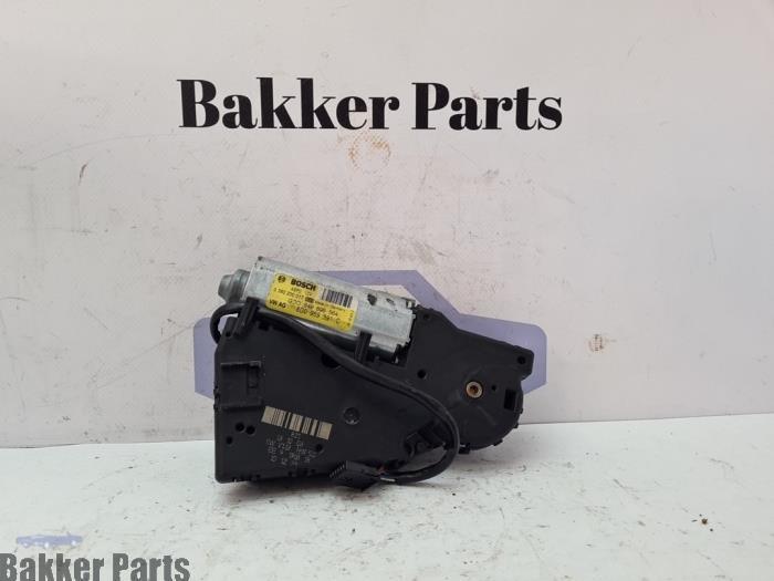 Moteur toit ouvrant d'un Volkswagen Touareg, Autos : Pièces & Accessoires, Carrosserie & Tôlerie, Volkswagen, Utilisé, 3 mois de garantie