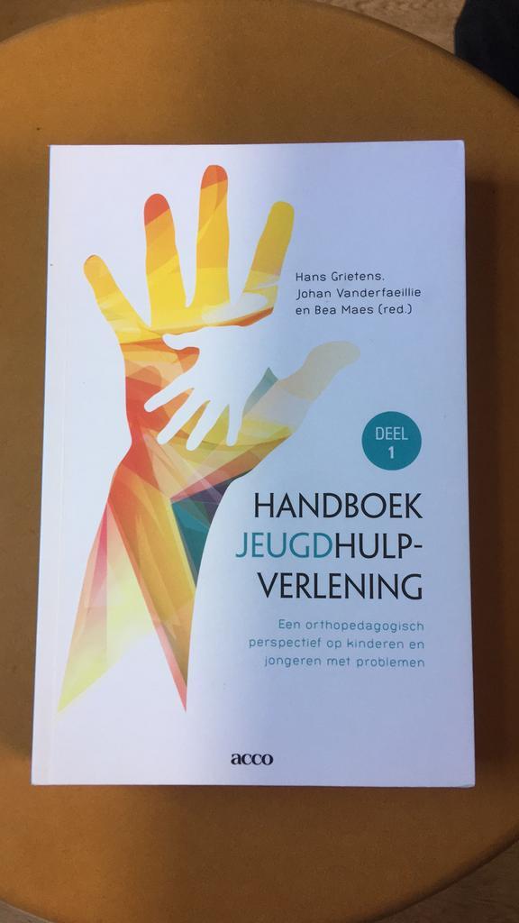1 Een orthopedagogisch perspectief op kinderen en jongeren m, Boeken, Wetenschap, Zo goed als nieuw, Ophalen of Verzenden