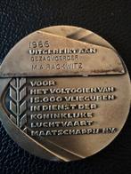 Herdenkingsmunt KLM (krijgsgevangene), Postzegels en Munten, Penningen en Medailles, Ophalen of Verzenden
