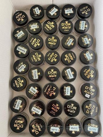 Gel kleuren D’or nails beschikbaar voor biedingen