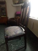 Tafel én stoelen, kopie antiek., Ophalen