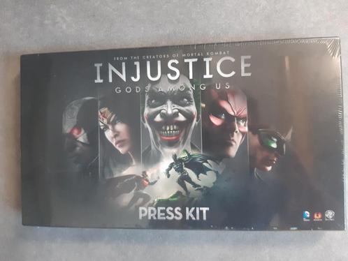 Injustice: Gods Among Us Press kit - 2013 NIEUW, Collections, Personnages de BD, Neuf, Enlèvement ou Envoi