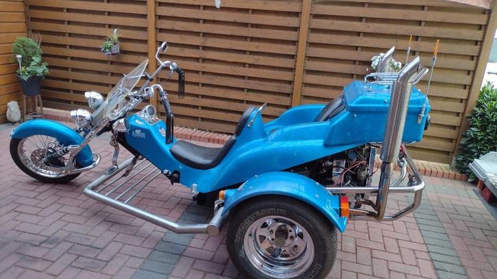 tricycle à trois, Motos, Motos Autre, 4 cylindres, Enlèvement