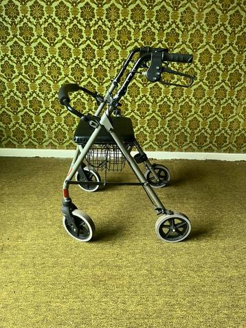 Rollator ecolight II met zacht zitgedeelte en leuning, mand beschikbaar voor biedingen