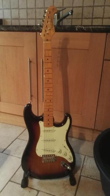 J&D Fender Vintage kopie 100 Euro of in bundel zie beschrijv