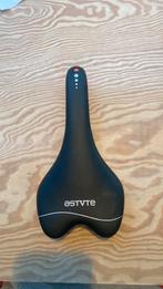 Astute skyline sr zadel met titanium rail, 135mm, Ophalen of Verzenden, Zo goed als nieuw, Racefiets, Zadel