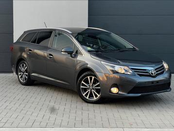 Toyota avensis//105,000km//gekeurd voor verkoop//2.0d4d beschikbaar voor biedingen