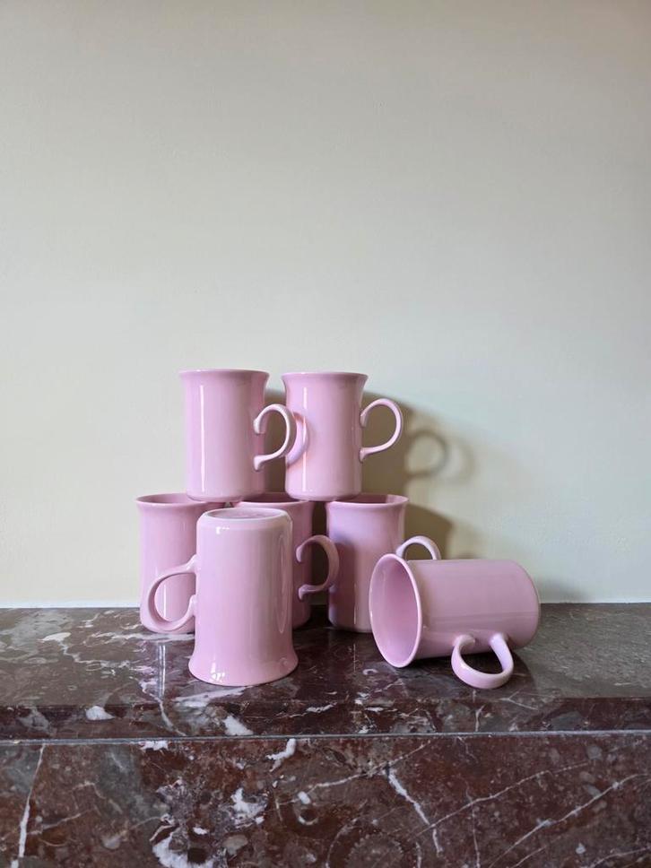 Vintage Engelse tassen, Huis en Inrichting, Keuken | Servies, Zo goed als nieuw, Kop(pen) en/of Schotel(s), Effen, Keramiek, Ophalen