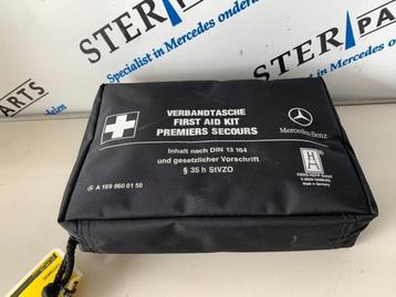 ② Kit premiers soins d'un Mercedes C-Klasse — Autres pièces automobiles —  2ememain
