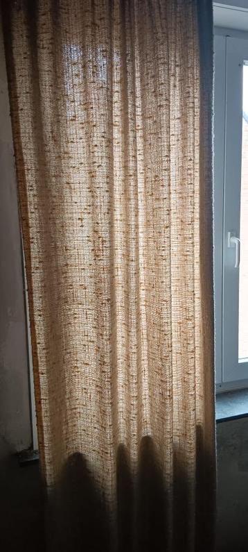 Gordijnen beschikbaar voor biedingen