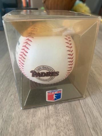 Mbl collectable uit de jaren 90 beschikbaar voor biedingen