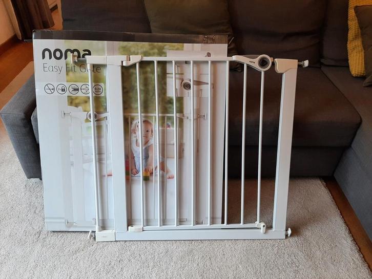 Noma Hekje Easy Fit wit + Verlengstuk 7 cm, Kinderen en Baby's, Traphekjes, Zo goed als nieuw, Klemhekje, minder dan 100 cm, Ophalen of Verzenden