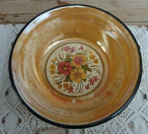 SALE Lichtgeel emaille schaaltje, bloemen, oranje parelmoer, Antiek en Kunst, Curiosa en Brocante, Ophalen of Verzenden