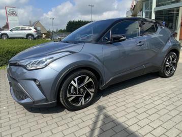 Toyota C-HR 1.8 VVT i-Hybrid C-Lub Bi-Tone E-CVT beschikbaar voor biedingen