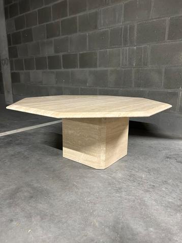 Table basse en travertin