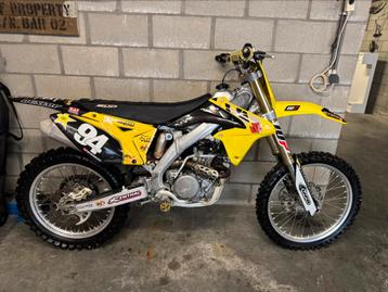 Suzuki RMZ 250 crossmotor  beschikbaar voor biedingen