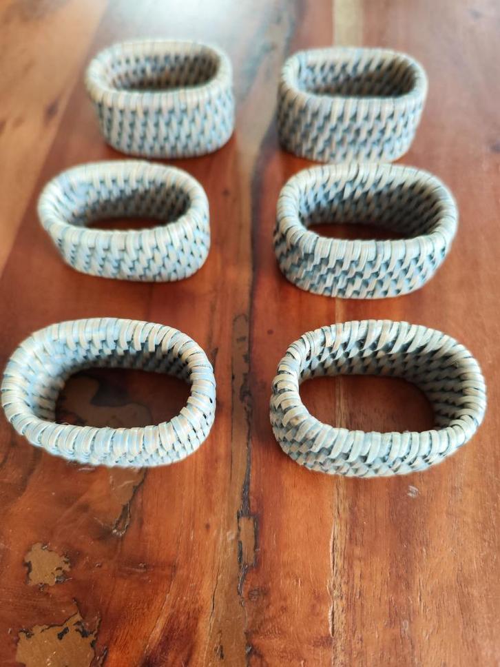 Rotan, ovalen servetringen, Huis en Inrichting, Keuken | Servies, Nieuw, Ophalen of Verzenden