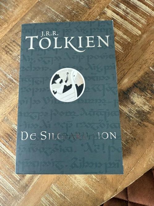De SIlmarillion - J.R.R Tolkien, Boeken, Fantasy, Zo goed als nieuw, Ophalen of Verzenden