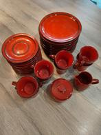 vintage rood servies, Huis en Inrichting, Ophalen, Gebruikt, Keramiek, Kop(pen) en/of Schotel(s)