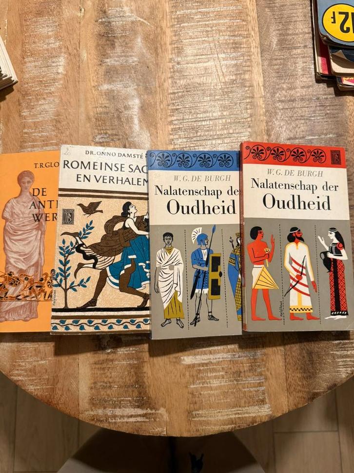 4 boekjes uit Spectrum reeks rond de oudheid, Livres, Histoire mondiale, Utilisé, Europe, 14e siècle ou avant, Enlèvement ou Envoi