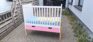 Babybedje (Ikea) omgebouwd tot co-sleeper  beschikbaar voor biedingen