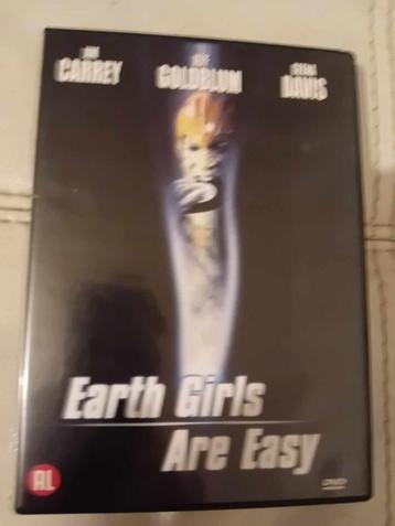 DVD Earth Girls Are Easy disponible aux enchères