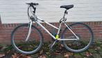 Tiener op de mountainbike, Fietsen en Brommers, Fietsen | Mountainbikes en ATB, Gebruikt