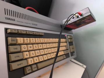 MSX ordi ,clavier, synthé moniteur,4 cartouches Dx7 beschikbaar voor biedingen