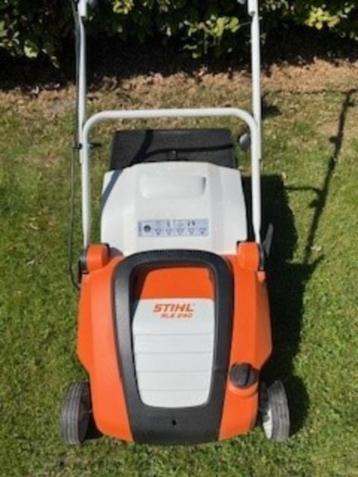 Stihl RLE 240 Elektrische Verticuteermachine, Enlèvement, Comme neuf, Électrique, Viking / Stihl
