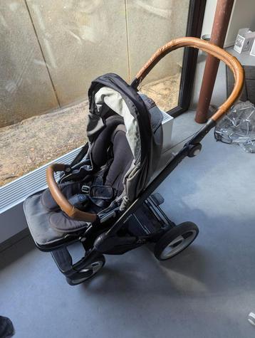 Poussette Musty Evo & accessoires beschikbaar voor biedingen