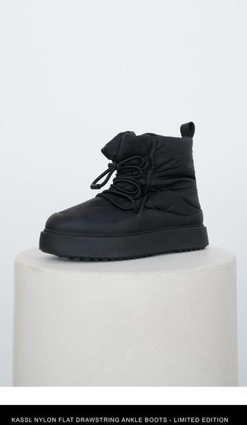 Kassl &Zara zwarte  boots  ,maat -40 beschikbaar voor biedingen