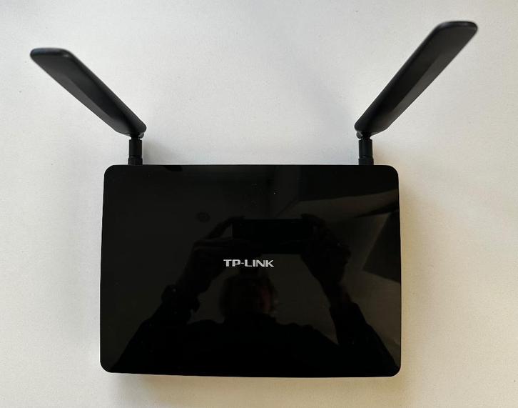 TP-LINK Archer MR200 4G internet router, Computers en Software, Routers en Modems, Zo goed als nieuw, Router, Ophalen of Verzenden