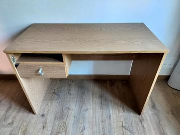 Bureau met 1 lade te koop beschikbaar voor biedingen