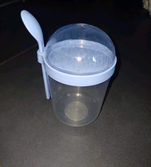 Keukenbenodigdheden: yoghurtbeker inclusief toebehoren, Huis en Inrichting, Keuken | Keukenbenodigdheden, Zo goed als nieuw, Ophalen of Verzenden