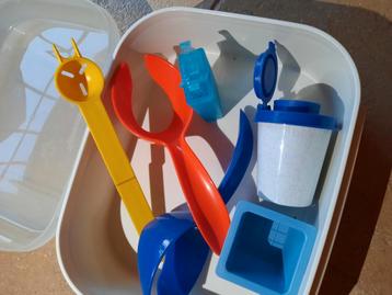 Tupperware  beschikbaar voor biedingen